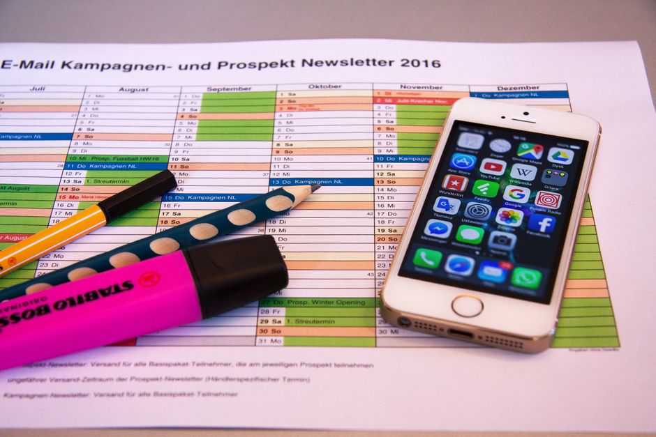 ブックエンドで棚が作れる！デッドスペース活用の裏技3選
